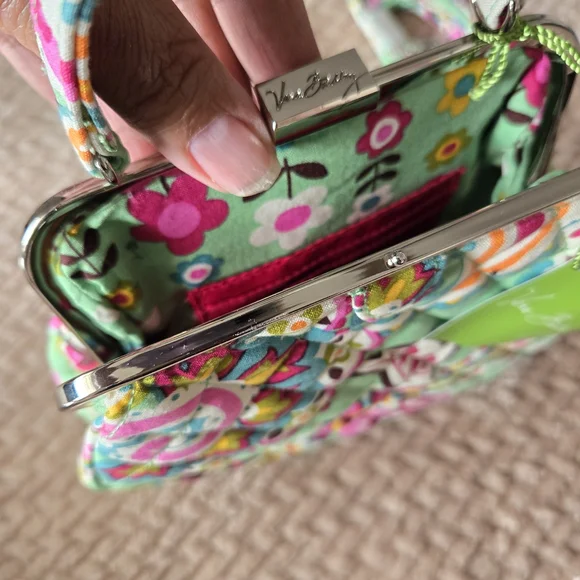 Vera Bradley Mini Frame Crossbody Tutti Frutti NWT Quilted Purse Bag Kiss Lock. - Picture 14 of 15